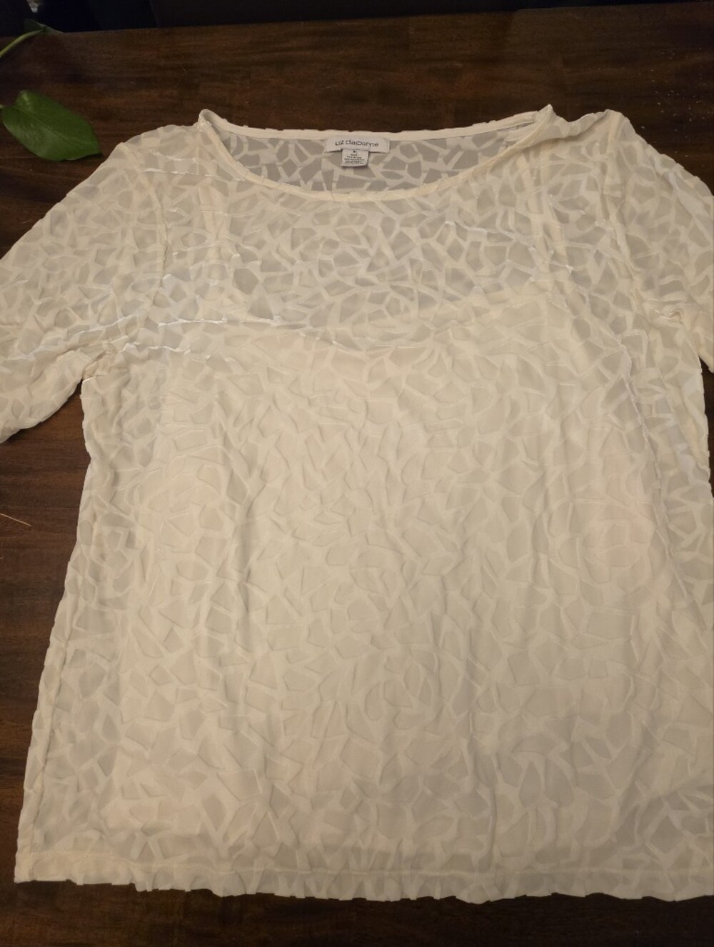 Liz Claiborne White Geometric Lace Layered BloTextured White Short-Sleeve Blouse